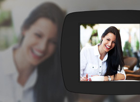 Bouncepad achtercamera uitsparing