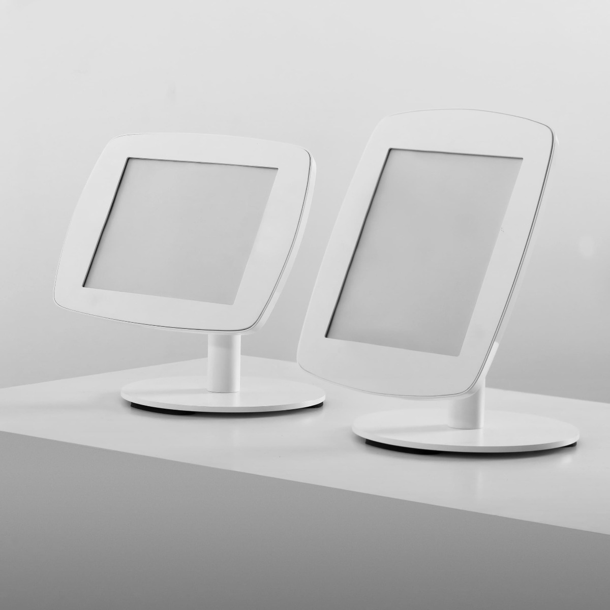 Bouncepad Counter 60 vrijstaande tablet balie standaard