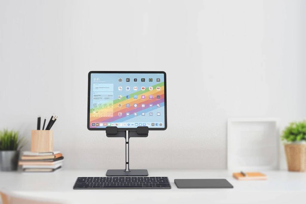 Heckler iPad Desk Stand H620