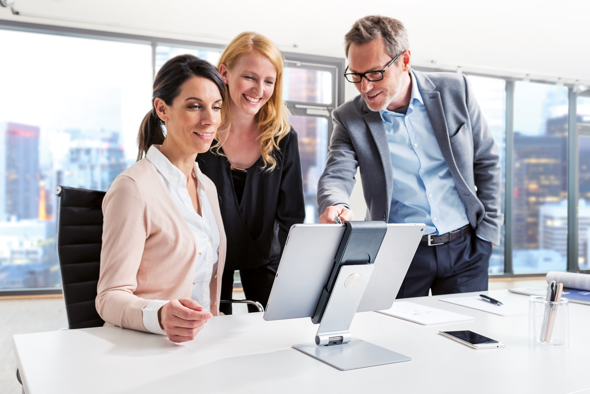 Universele tablet bureau standaard